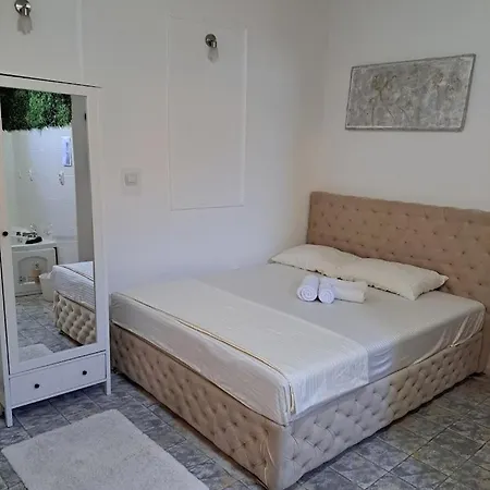 Apartman Sa Dakuzijem - Zemun, Gardos Kula Apartment
